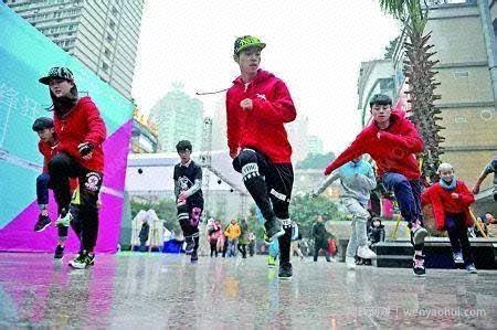 跳舞能賺米吗?分享几个鬼步舞通过抖音短视频的变现思路
